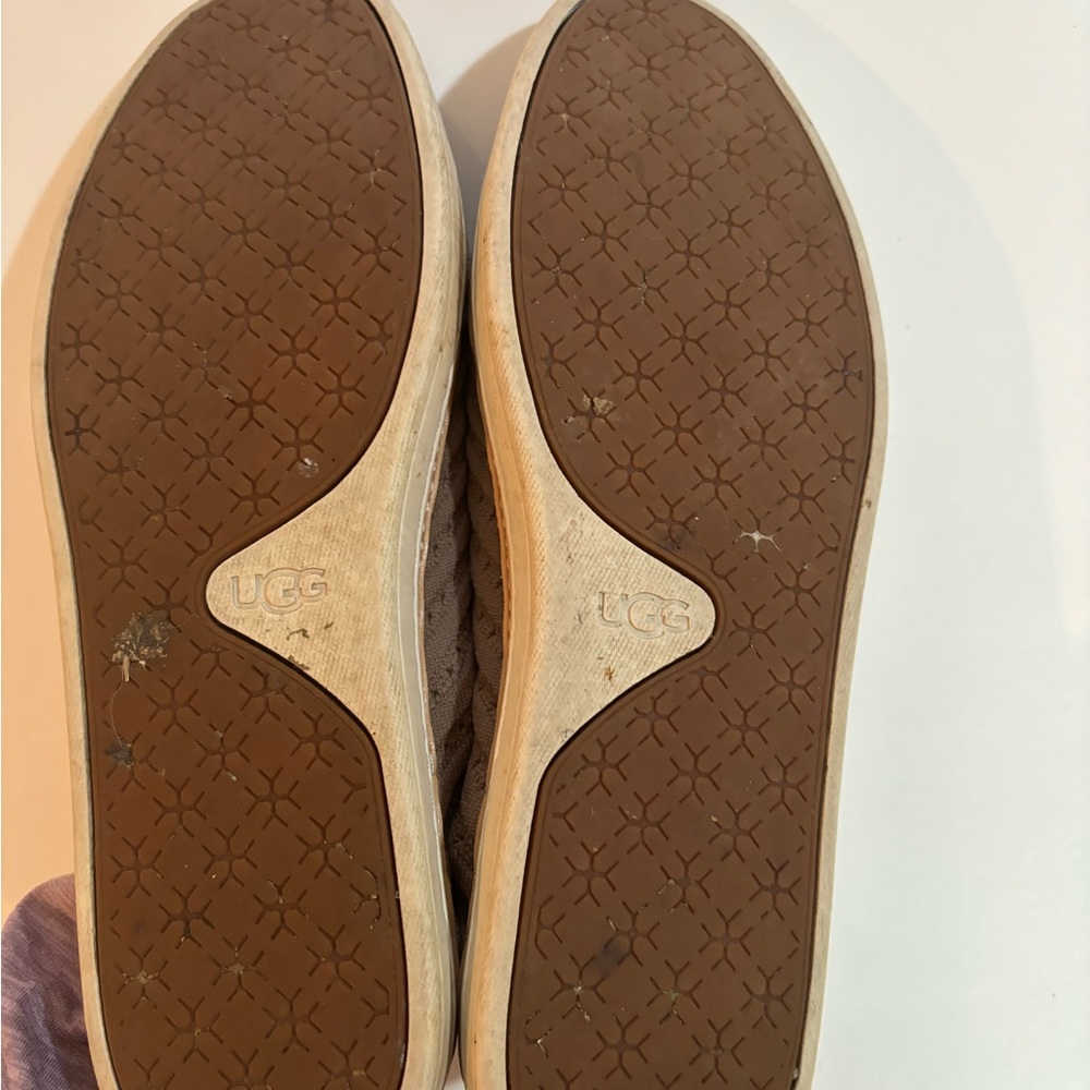 UGG 9 Taupe Slip-On Sneakers SHOES - Picture 9 of 13